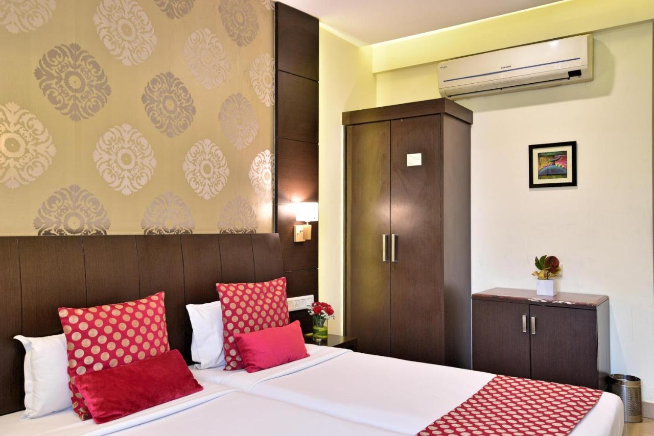Hotel Surya Plaza Кота Екстер'єр фото