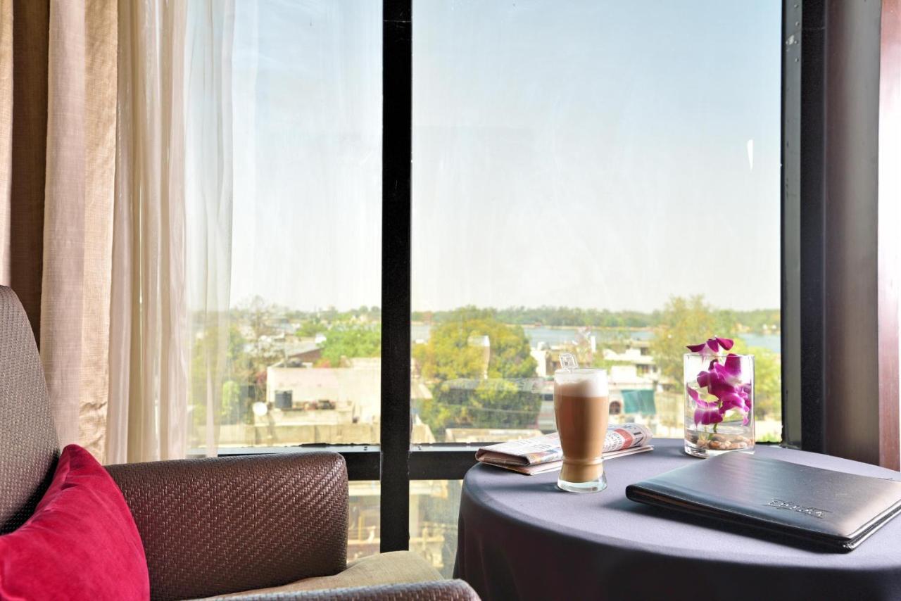 Hotel Surya Plaza Кота Екстер'єр фото