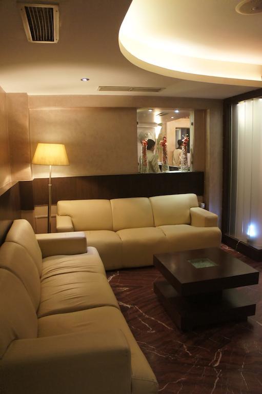 Hotel Surya Plaza Кота Екстер'єр фото