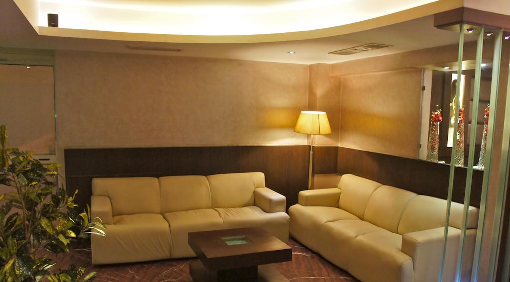 Hotel Surya Plaza Кота Екстер'єр фото